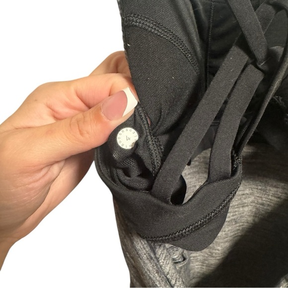 Lululemon Power Y Tank with Built-In Bra Gray Strappy Back Size 4 - Picture 4 of 5